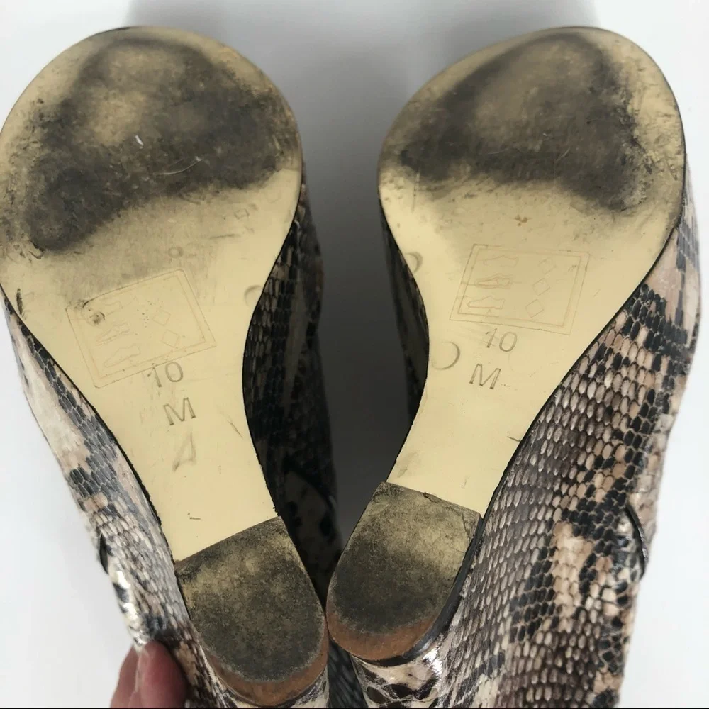 BEBE Faux Snakeprint Size 10 Platform Heels